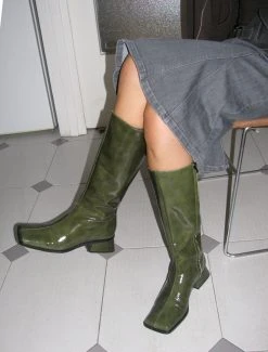 Paloma Wool no 1331 / Tall Cosima