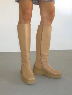 Paloma Wool no 998 / Miguel