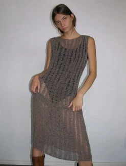 Paloma Wool no 1295 / Alhambra