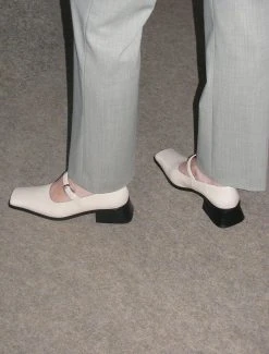 Paloma Wool no 1310 / Betta -The Mode Nith Sales Store betta long tip mary janes ecru ee5979d6 5651 4335 bcce f9f01452ff49