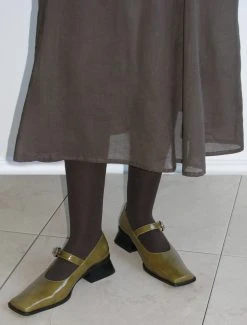 Paloma Wool no 1310 / Betta -The Mode Nith Sales Store betta long tip mary janes khaki 02 af291e0b 49b9 4517 be62 c188a2b168d6