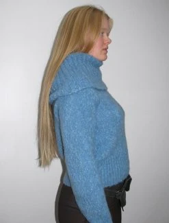Paloma Wool no 1405 / Carlota -The Mode Nith Sales Store carlota warm soft high neck knitted crop sweater lightblue 3