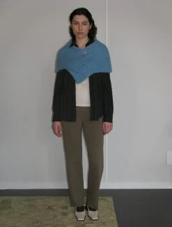 Paloma Wool no 1406 / Chaves -The Mode Nith Sales Store chaves warm neck shoulder piece lightblue 01 7b08f917 753f 423c 8194 93fcd1440e71