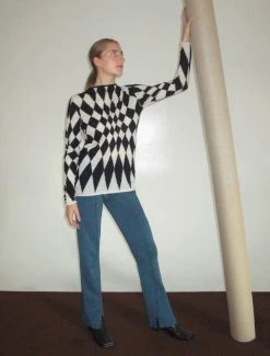 Paloma Wool no 1057 / Comedia -The Mode Nith Sales Store comedia funnel neck top psychedelic intarsia black 004