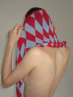 Paloma Wool no 1057 / Comedia -The Mode Nith Sales Store comedia funnel neck top psychedelic intarsia red 05