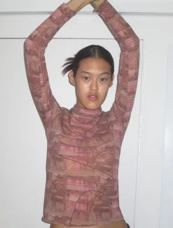 Paloma Wool no 1058 / Cometa -The Mode Nith Sales Store cometa long sleeve semitransparent t shirt darkpink 01