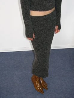 Paloma Wool no 1398 / Martini -The Mode Nith Sales Store martini fitted long tube skirt slightly fuzzy grey 4