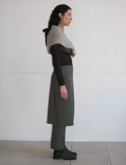 Paloma Wool no 1410 / Morgui -The Mode Nith Sales Store morgui soft wam asymmetric neck knitted piece taupe 02 9cf4b069 85a5 4600 a666 f337e410afb2