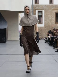 Paloma Wool no 1320 / Jellyfish II -The Mode Nith Sales Store palomawool aw22 look 03 df43bb4a c8d0 447d 88ba a9d99663c6ca