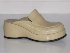 Paloma Wool no 1104 / Selma -The Mode Nith Sales Store selma moccasin mule glossy leather pastelyellow 1710